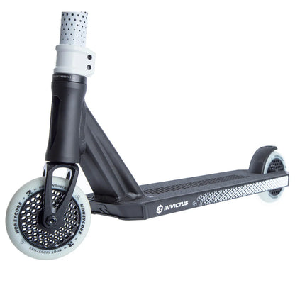 Invictus v2 Scooter - Black/White - Ex-Photoshoot