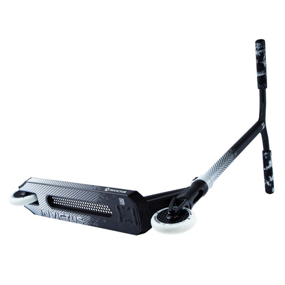 Invictus v2 Scooter - Black/White - Ex-Photoshoot